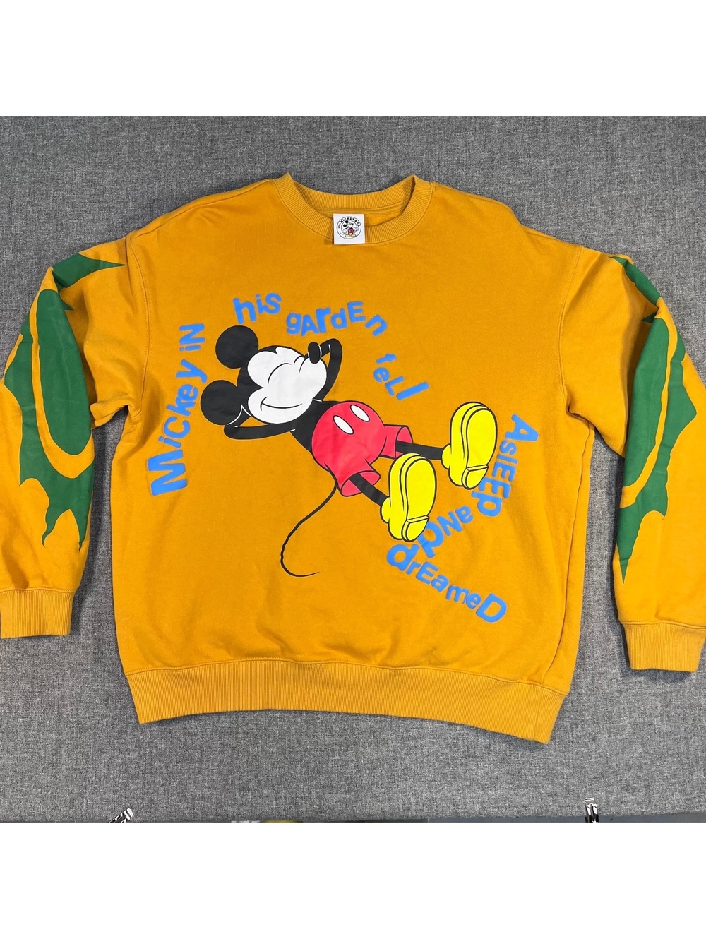 Disney Sweatshirt Adult Size L Yellow Mickey & Co. Mickey's Garden